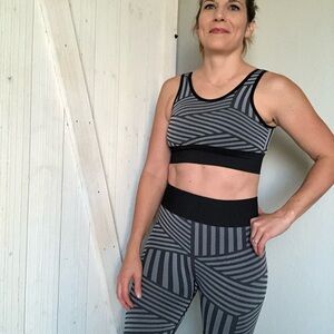 Yelete sports bra